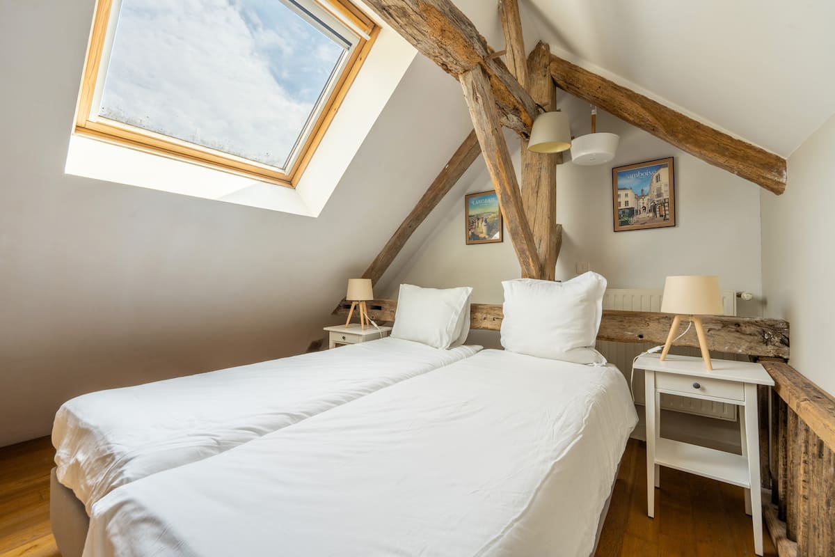 Chambre 6 — Deuxième étage